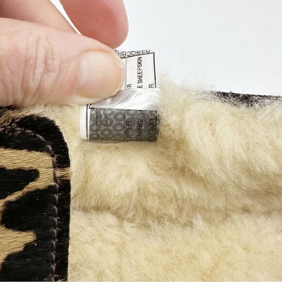 UGG Ansley exotic calf skin cheetah sheepskin lined slipper moccasin Sz 6‎ - Picture 11 of 16